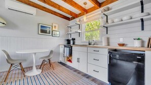 Private kitchen - The Inn Spot (Hampton Bays)