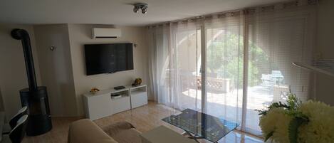 Smart TV, DVD player