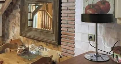 La Casita de la Dormilona - Rural Charm with Mountain Views