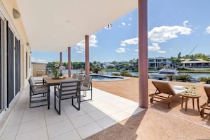 House - Zenlux Rosewater Pool Marina Deck Bayview Pad (Darwin)