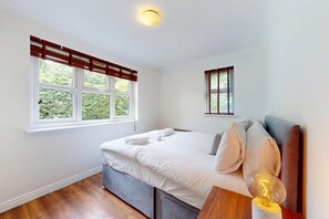 2 chambres, bureau, fer et planche à repasser, Wi-Fi gratuit