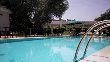 Piscina stagionale all'aperto