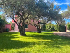 Front of property - Ionian Bay Studios (Agios Ioannis)