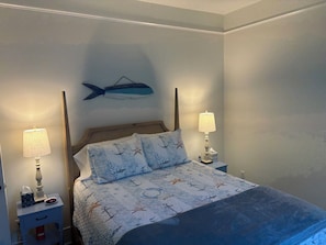 WiFi, bed sheets