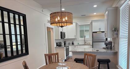 Cozy 1-2 bedroom cottage in coastal Brunswick