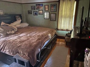 3 bedrooms, WiFi, bed sheets - EAA Week House - Cozy 3 bedroom house only a 15-20 minute drive to EAA grounds. (Fond du Lac)
