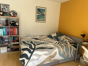 Iron/ironing board, WiFi, bed sheets - Vrbo Property (Vence)