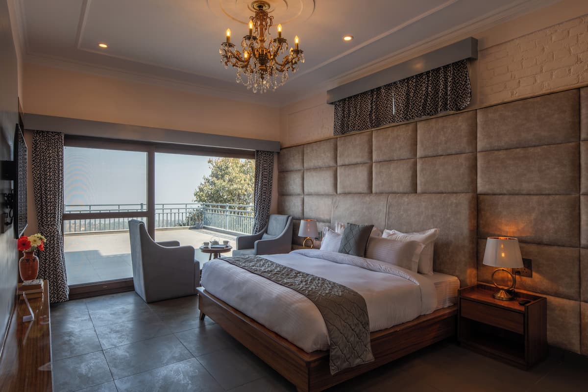 Family Room, Mountain View