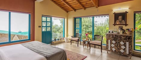 Deluxe Room, 1 King Bed, Mountain View, Mountainside | Desk, laptop workspace, free WiFi