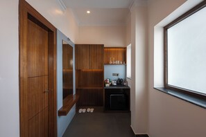 Family Room, Mountain View | Interior - Dharohar Retreat Mukteshwar (Kosiyakutoli)