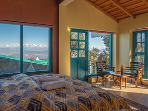 Deluxe Room, 1 King Bed, Mountain View, Mountainside | Desk, laptop workspace, free WiFi - Dharohar Retreat Mukteshwar (Kosiyakutoli)