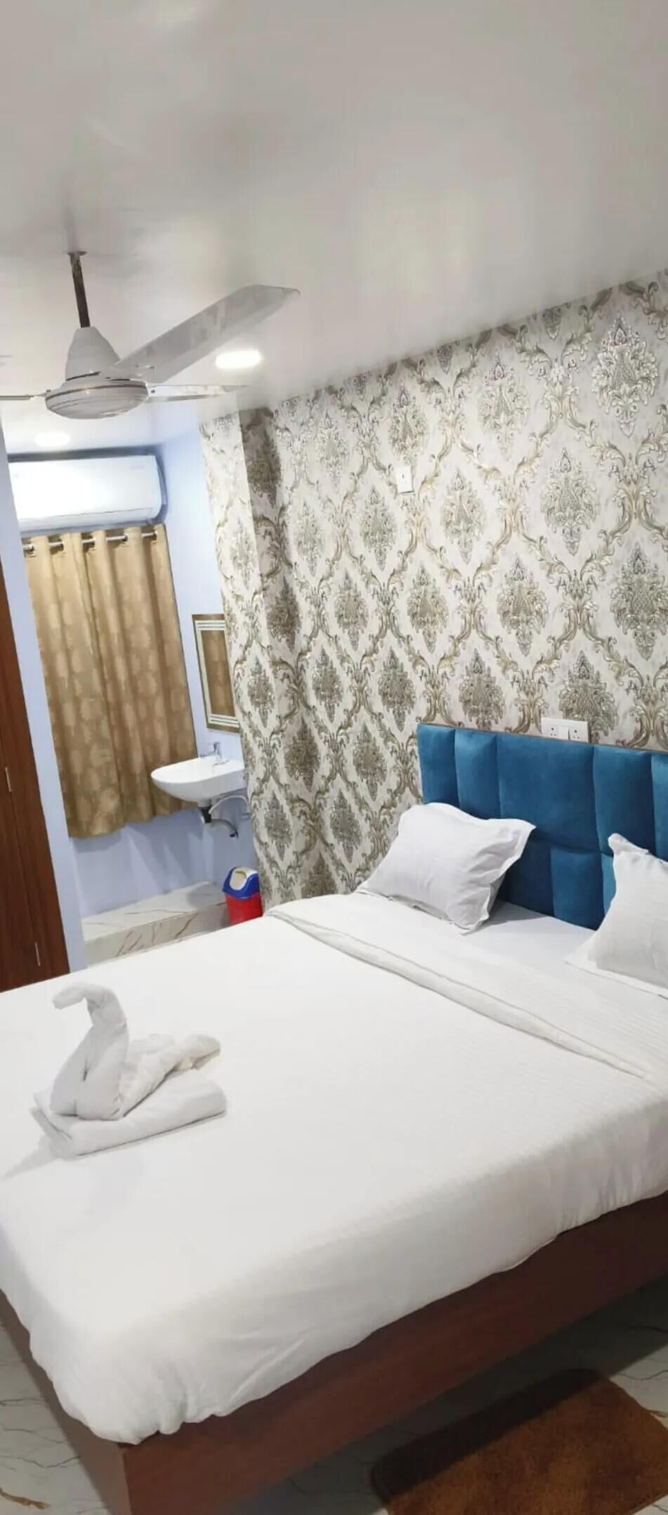 Deluxe Double Room, City View | Desk, WiFi (free)
