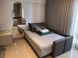 Ferros/tábuas de passar roupa, Wi-Fi, roupa de cama