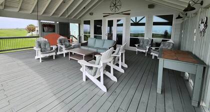 Beachfront Grand Isle Where Porch Meets Gulf | Sleeps 8