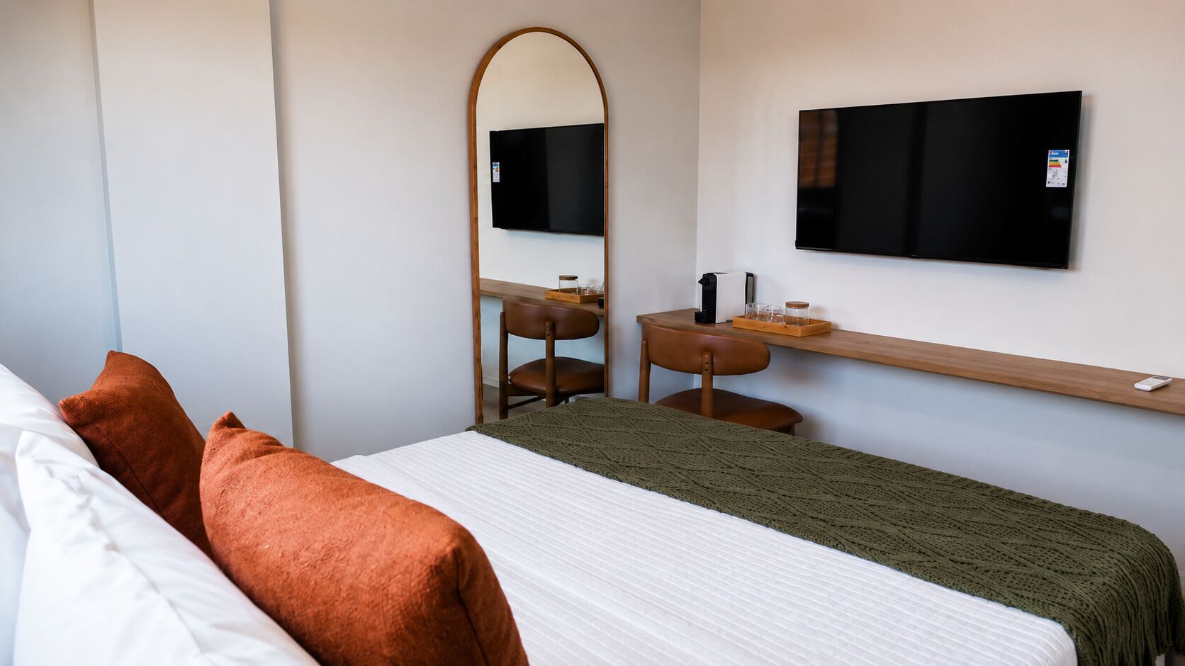 Standard Studio | Individually furnished, desk, free WiFi, bed sheets