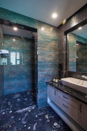 Bathroom - Alaya Stays Live Life 2BHK Apartment (Kasauli)