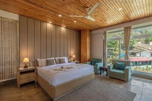 Deluxe-Apartment, Gartenblick | Bügeleisen/Bügelbrett, kostenloses WLAN