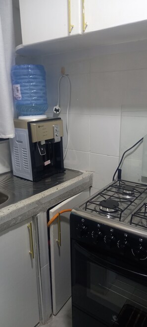 Private kitchen - Cozy- Studio apartment in Nanyuki (East)