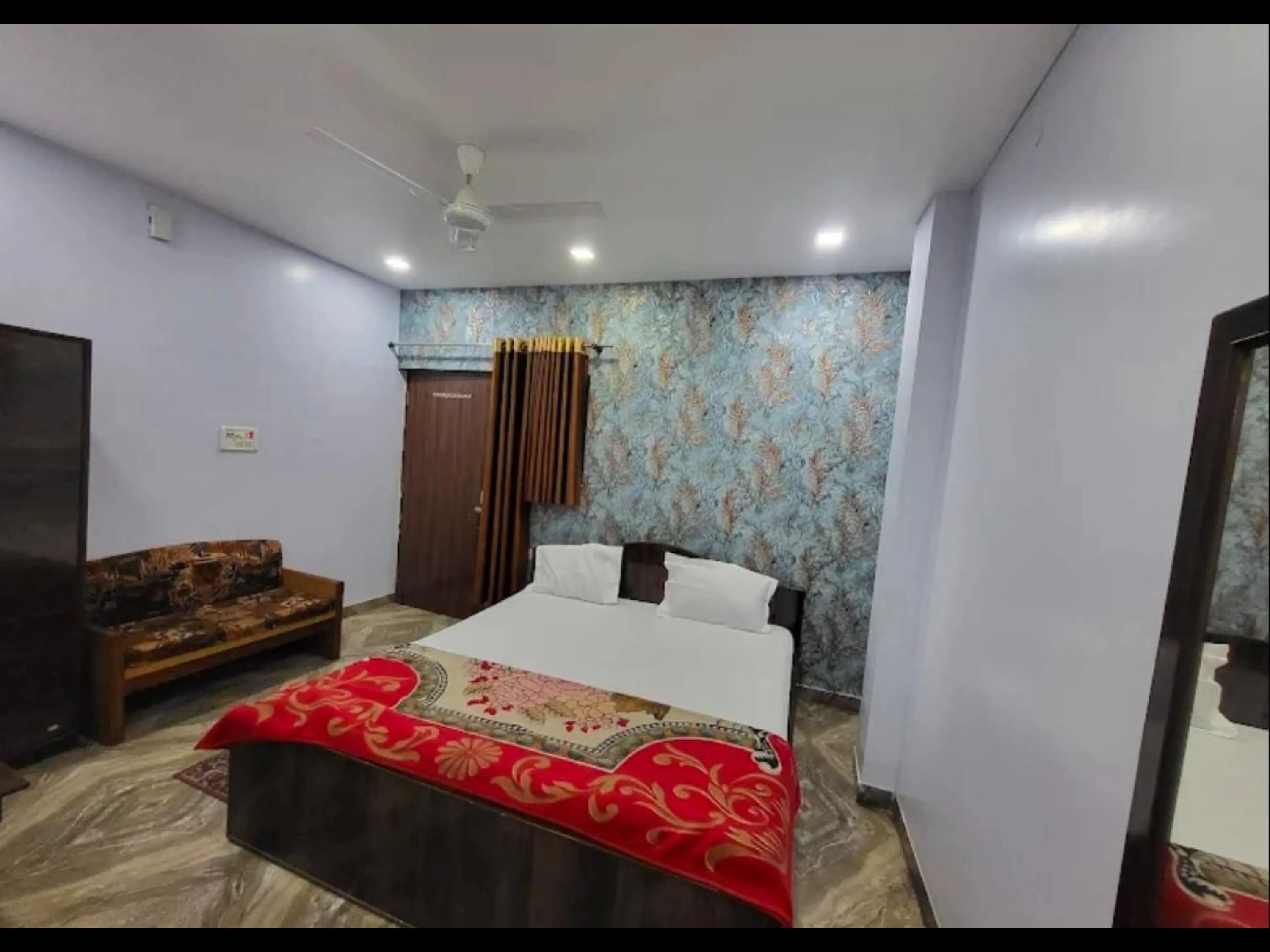 Chambre Double, vue ville