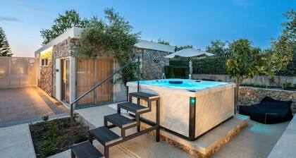 The Infinities - House Olivia with Jaccuzi