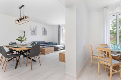 Cosy Apartment with a Balcony | Close to the Old Town
