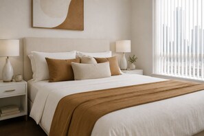 Junior Room, City View | Iron/ironing board, free WiFi - Aurelia Downtown Suites (Toronto)