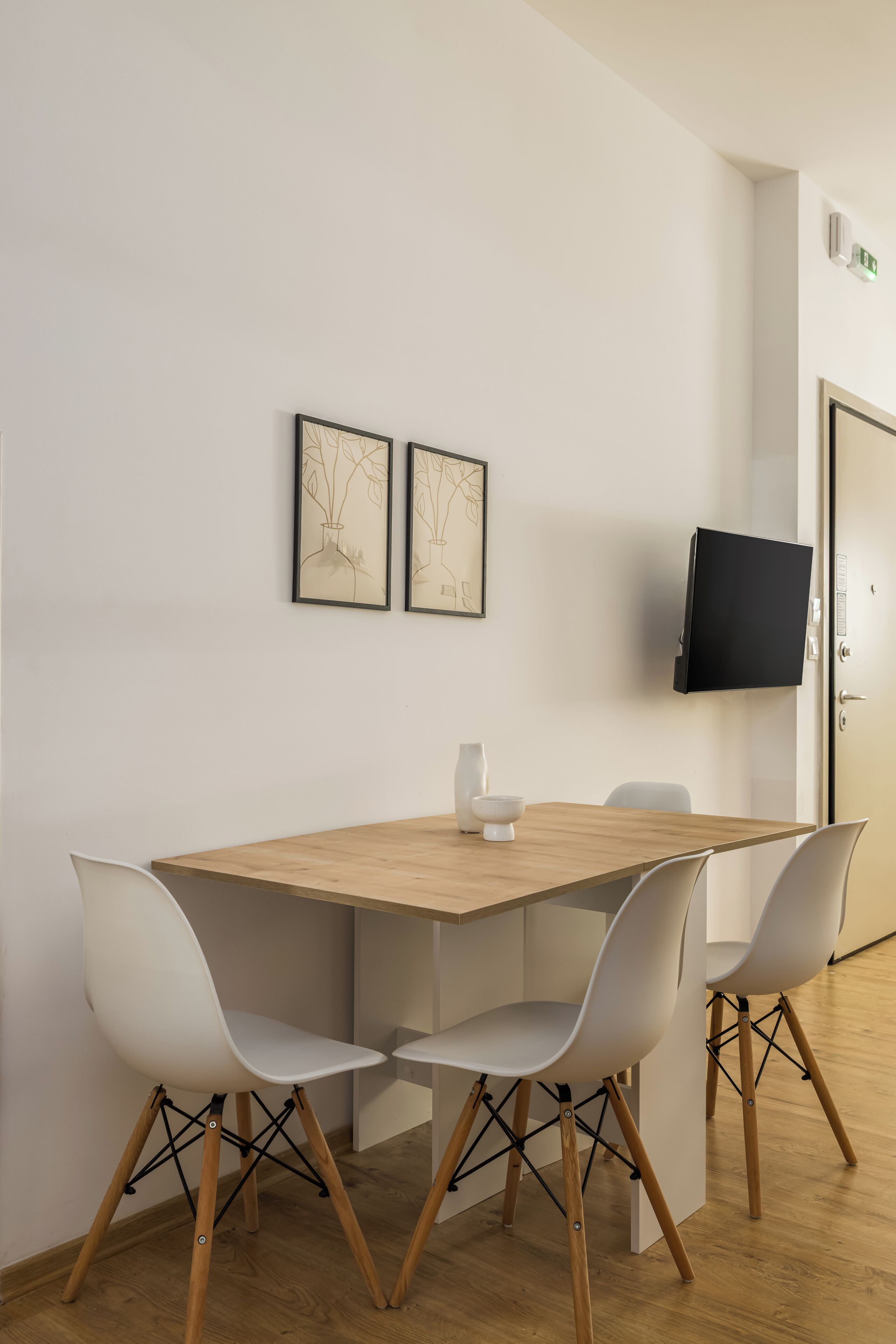 Deluxe Apartment | Dining
