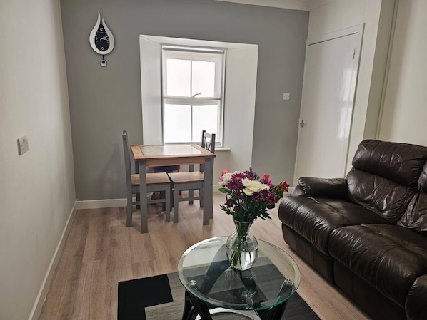 Apartment, 1 Bedroom | Living room - Pittentrail Inn Rogart Apartment (Rogart)