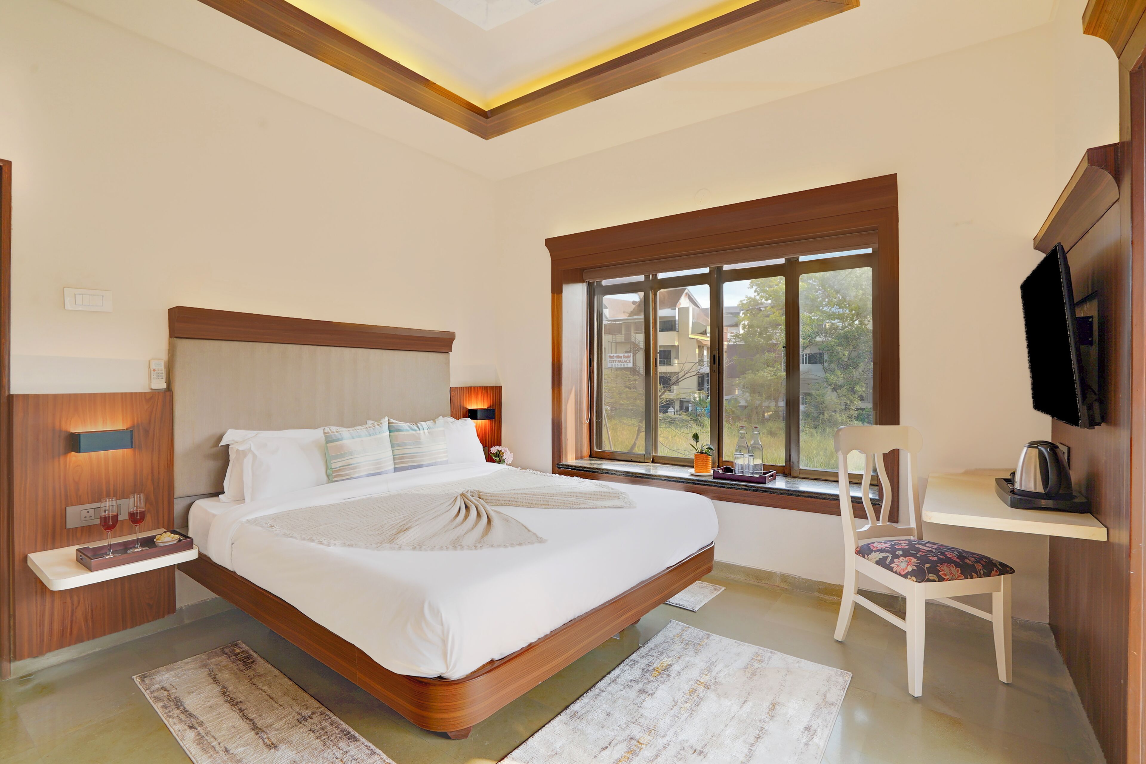 Deluxe Villa | Iron/ironing board, free WiFi
