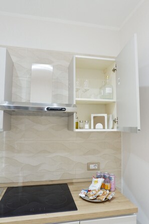 Private kitchen - Vrbo Property (Napoli)
