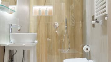 Dusche, Haartrockner, Bidet, Handtücher