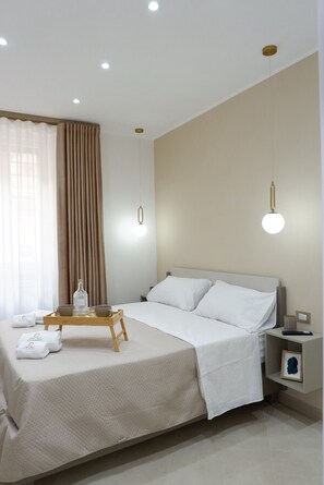 Room - Vrbo Property (Napoli)