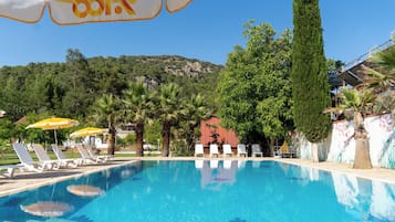 Seasonal outdoor pool