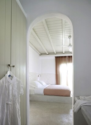 Room - Delmar Apartments and Suites (Milos)