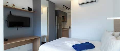 Deluxe Apartment, City View