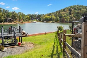Property grounds - Margaret’s Place: Ultimate Chatuge Family Escape! (Hiawassee)