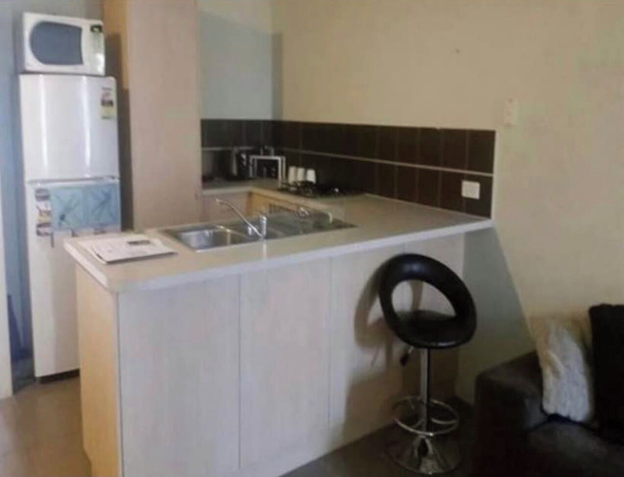 Fridge, microwave, stovetop, electric kettle