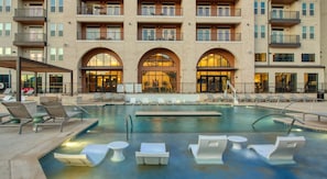 Exterior - Landing Beautiful 1bd, Yoga Studio (San Antonio)