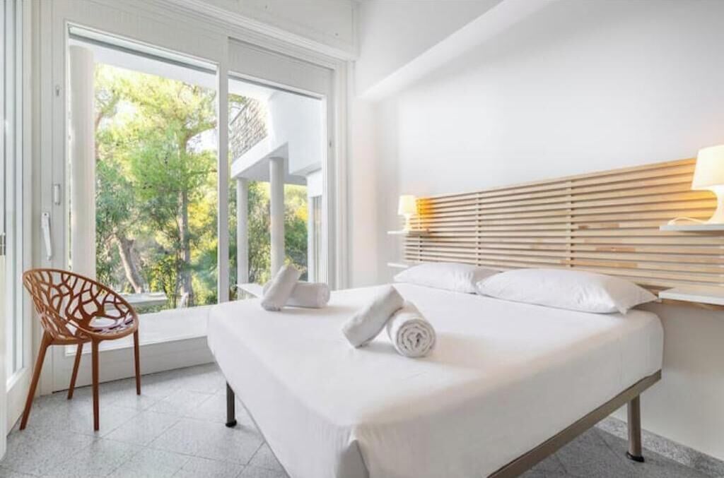 4 bedrooms, Internet, bed sheets