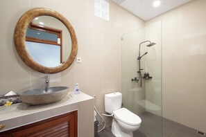Bathroom - Hildiman Kuta Villa (Kuta)