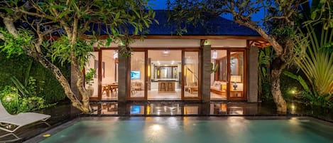 Villa Deluxe, 2 habitaciones, alberca privada | Alberca | Alberca al aire libre
