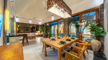Deluxe villa, 2 slaapkamers, privézwembad | Dineren