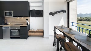 Coffee/tea maker, fridge, microwave, oven - WELCS APARTMENT 375 EMP with pool and parking (Rosas / Roses)