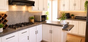Phòng tập thể, 3 phòng ngủ, phù hợp cho người khuyết tật, hút thuốc | Nội thất