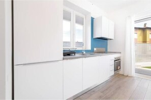 Private kitchen - Vrbo Property (Marina di Andora)