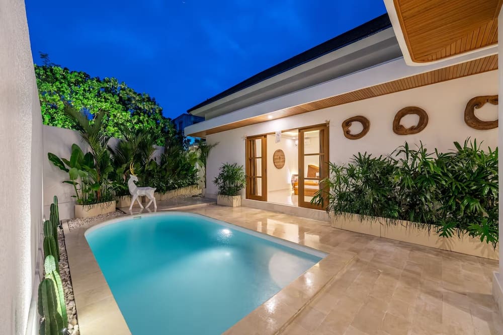 Mirragold Villa