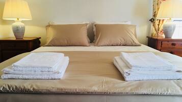Iron/ironing board, WiFi, bed sheets