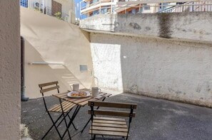 Outdoor dining - Vrbo Property (Finale Ligure)