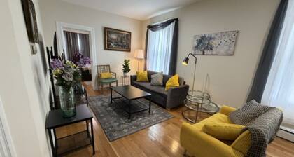 Refined Retreat convenient to NY transpo and Trader Joe's