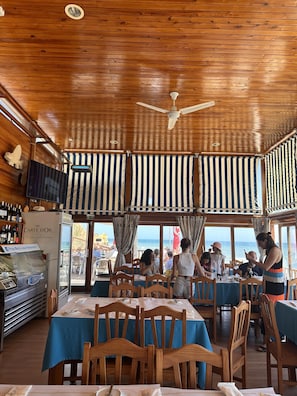 Tempat makan